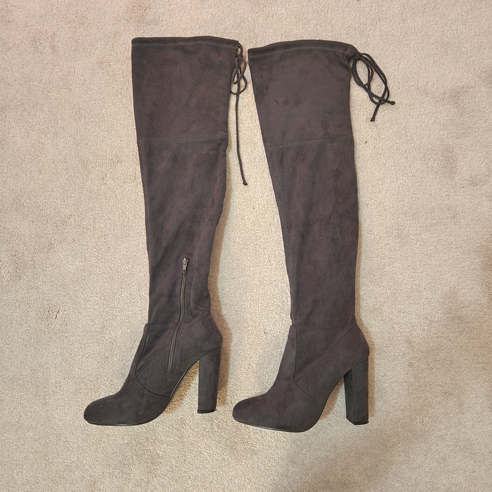 Elegant Charcoal Grey Suede Over-the-Knee Boots